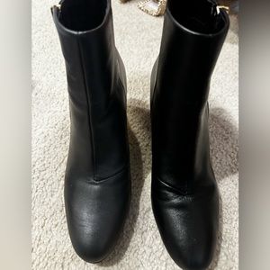 DKNY CROSBI black boots 7.5